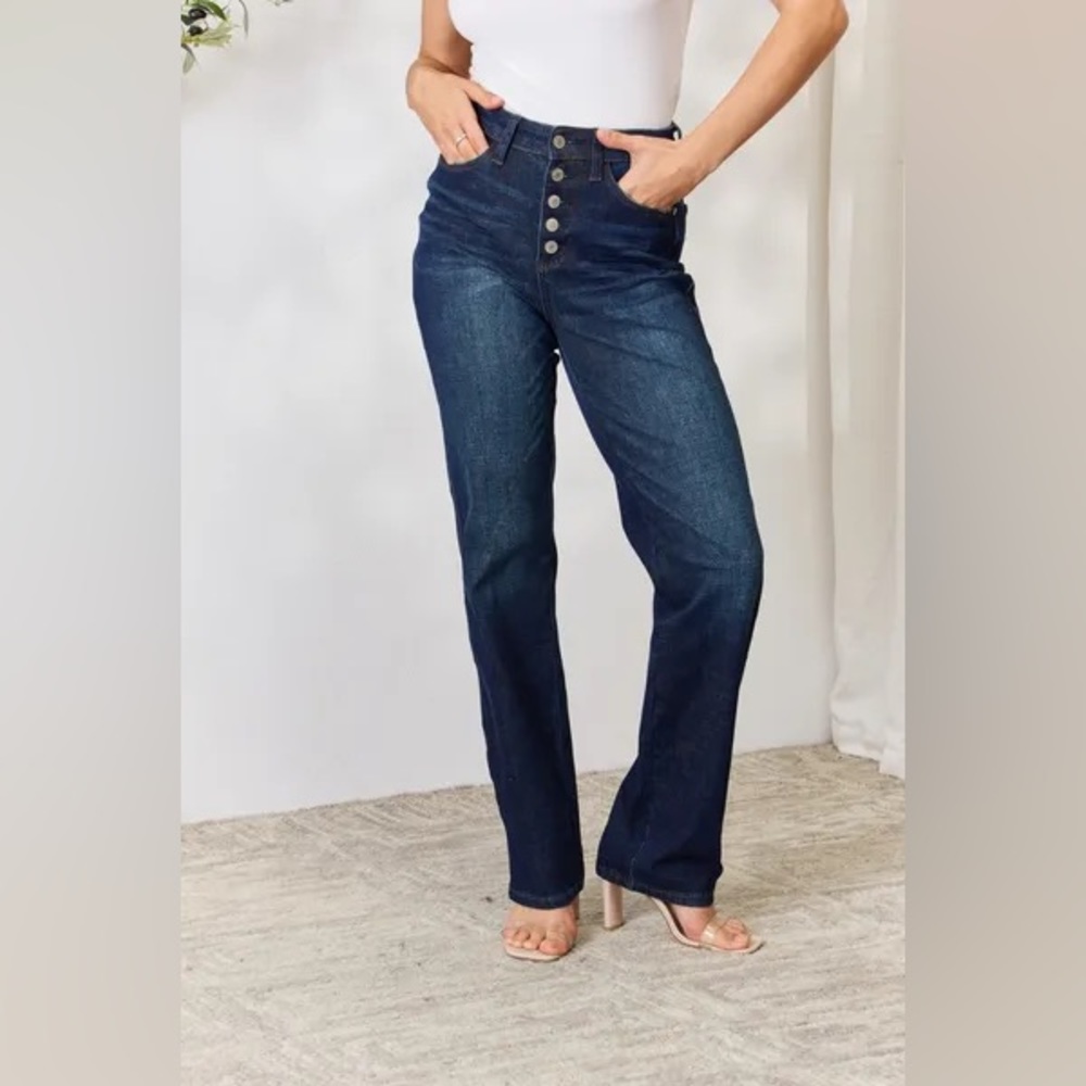 🔥ADDED SOME MORE!! 🔥 NEW* -Judy Blue Button-Fly Straight Jeans OFFERS WELCOME